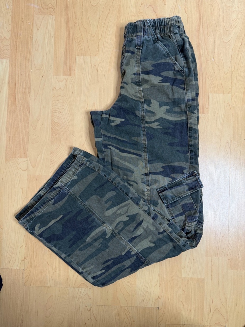 BDG Urban Outfitters Y2K Camo Cargo Pants Wide Leg Size 26 Streetwear - Picture 7 of 11